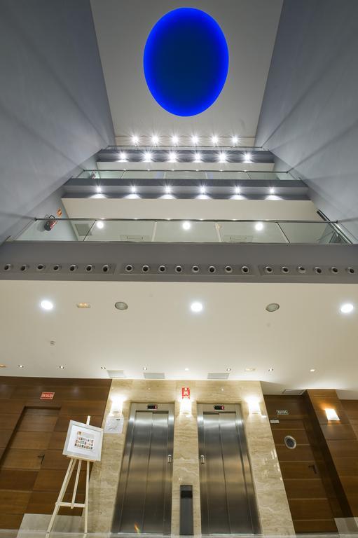 Avant Aeropuerto Torrejon de Ardoz Interior foto